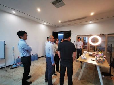 湖州市團市委書記湯佩佩帶隊蒞臨天適力承新經(jīng)濟產(chǎn)業(yè)園調(diào)研